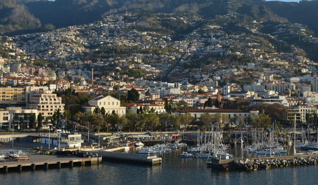 Най-доброто място за живеене в Португалия за експати: Открийте Мадейра