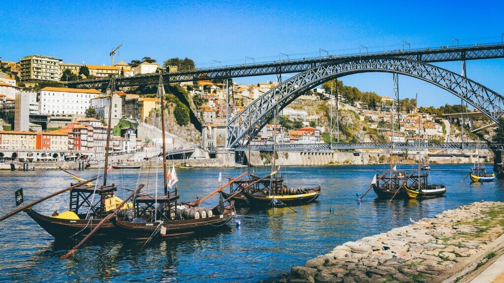 Relocate Company to Portugal: Eligibility Requirements