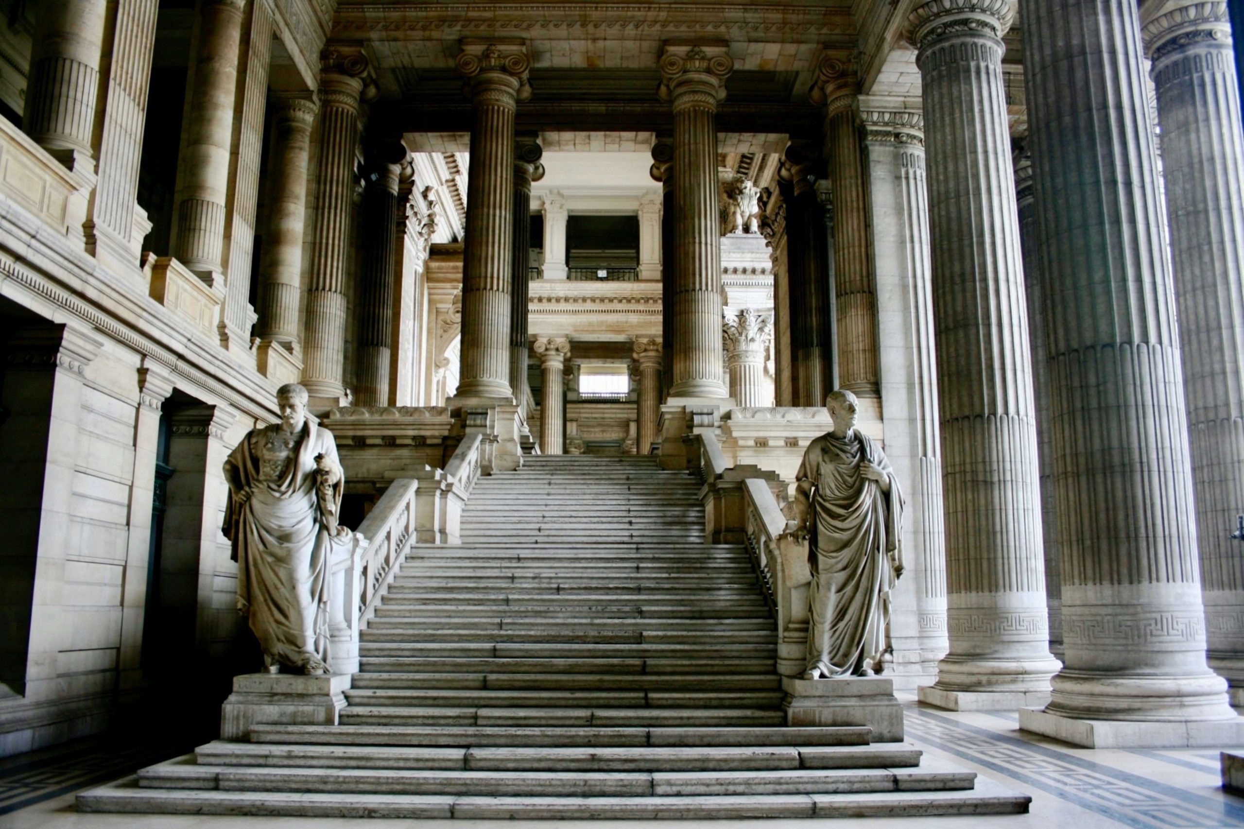 sale of undivided inheritance share in Portugal