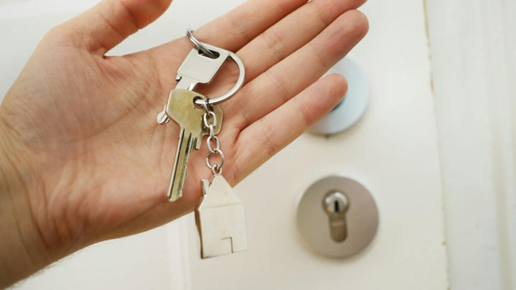 European Permanent Residence: Investment in real estate or funds