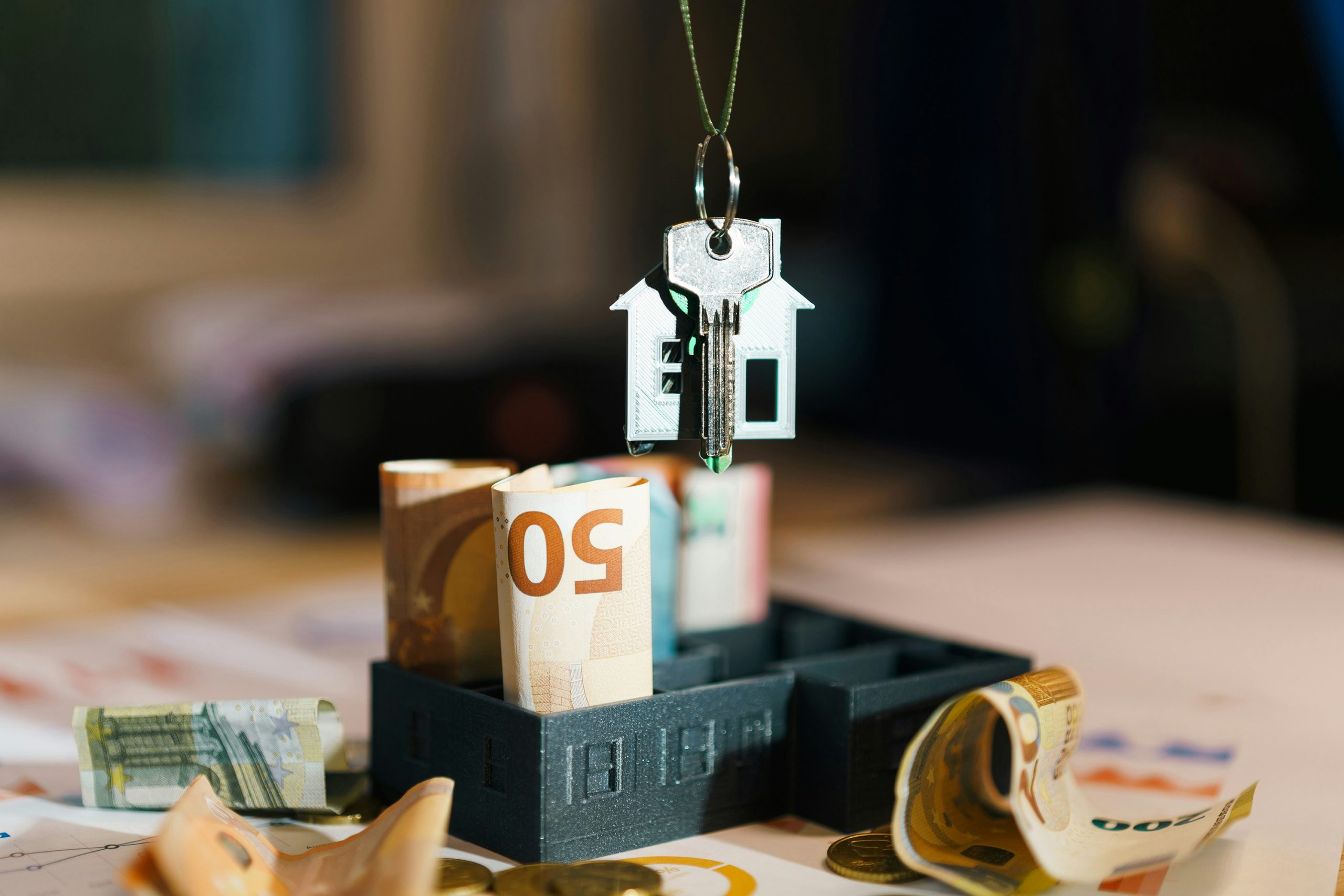how much are property taxes in portugal